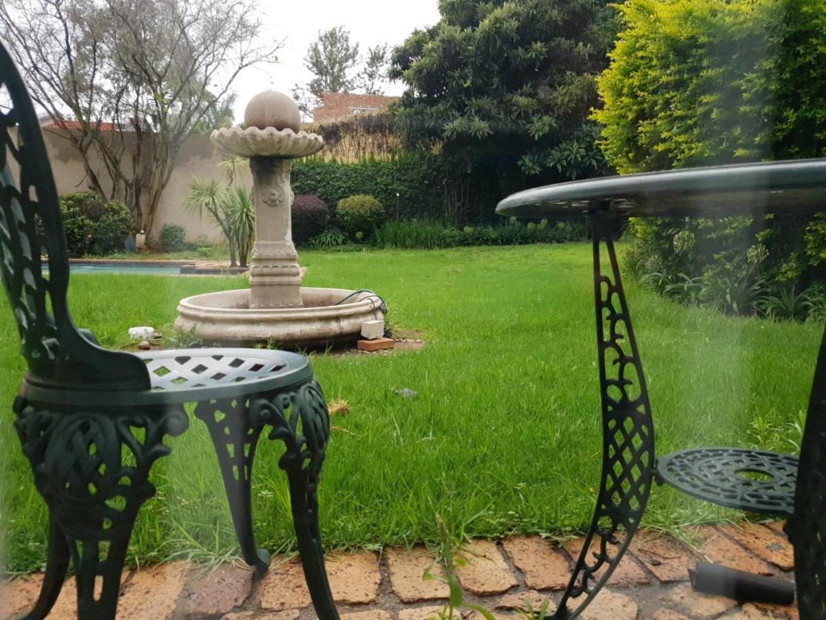 Matina Guest House Johannesburg Exterior foto